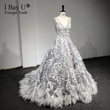 Load image into Gallery viewer, Formal Feathers Evening Dresses With Beading Vestidos Arabic Dubai Ball Gown Prom Dress Abendkleider 2020 Robe De Soiree Party