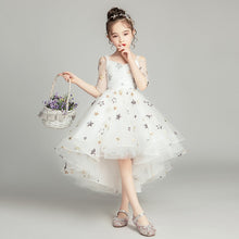 Load image into Gallery viewer, Flower Girl Romantic Wedding Banquet White Petal Dress Star Printed Dresses for Girls at Eucharist Exchange Etiquette Party